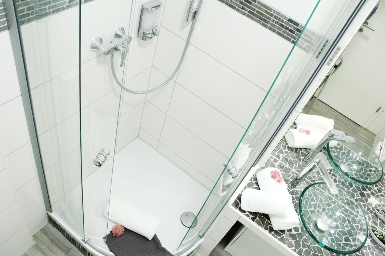 Secret Hideaways Cozystudio Superior Apartments Mit Wifi L 450M Bis Uni L Messe L Flughafen L Zoo Duisburg Eksteriør bilde