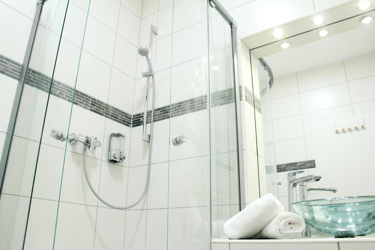 Secret Hideaways Cozystudio Superior Apartments Mit Wifi L 450M Bis Uni L Messe L Flughafen L Zoo Duisburg Eksteriør bilde